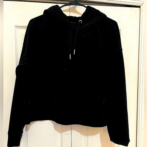 Calvin Klein Tops - New ck Gorgeous vintage semi cropped oversized hoodie by vintage Calvin …